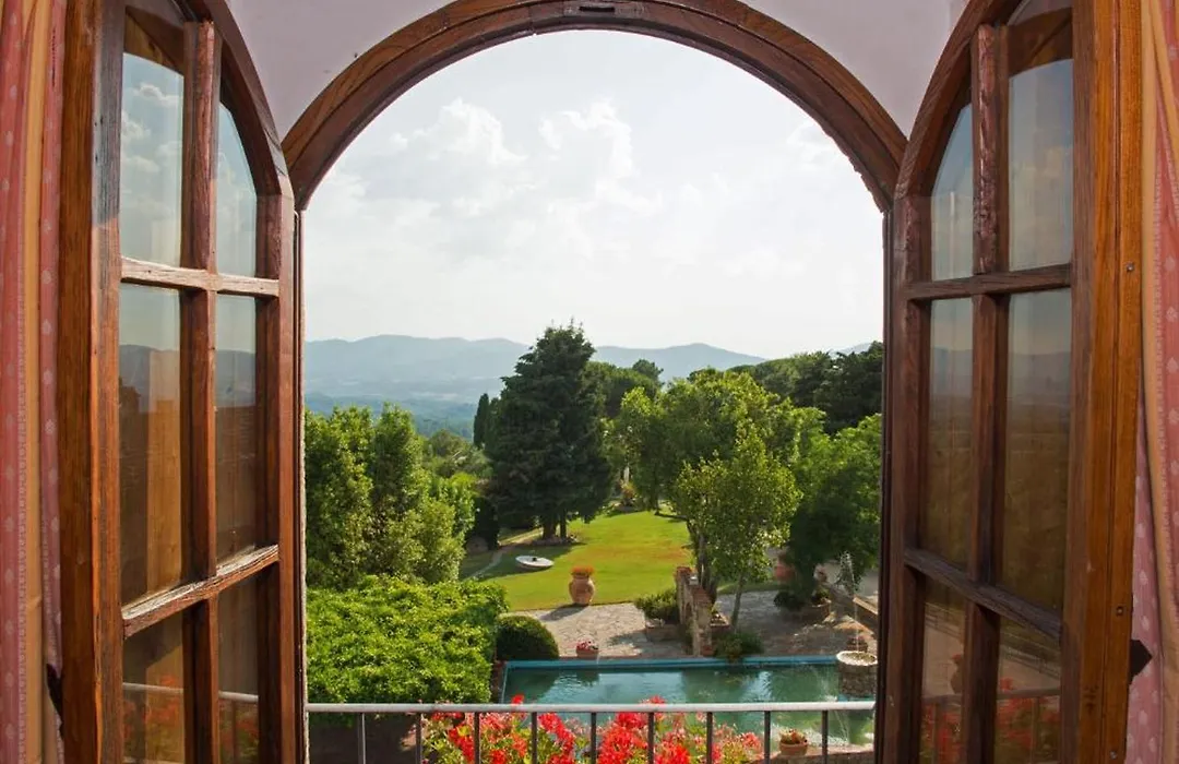 La Piazza Di San Donato-1